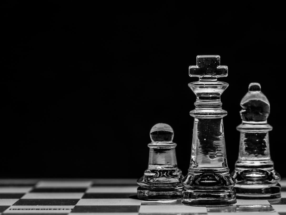 Staying calm during the game: euphoria and stress in the moment